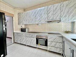 Lloyd Court (D9), Apartment #457021591